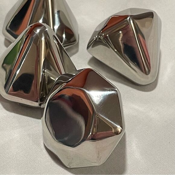 Whiskey chillers 🥃 stainless steel pyramid form ice cubes whiskey stones - Picture 10 of 11